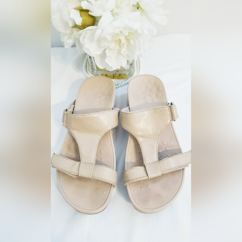 Vionic Ellie Slide Sandal - Picture 4 of 12